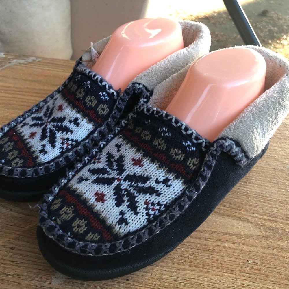Obris Women's Multi-Color Knit Slippers Size 37/7
